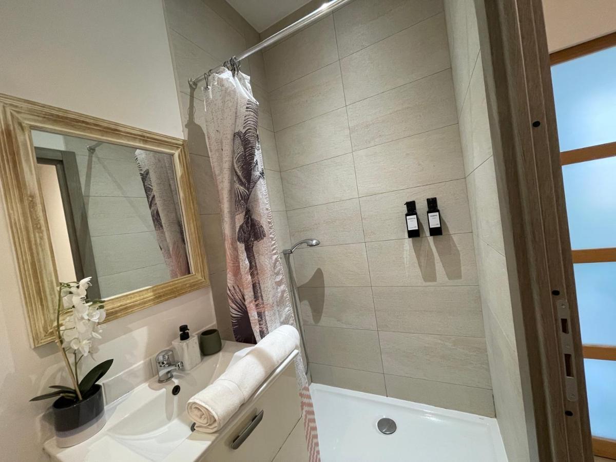 Charming Haven In Apartment Antibes